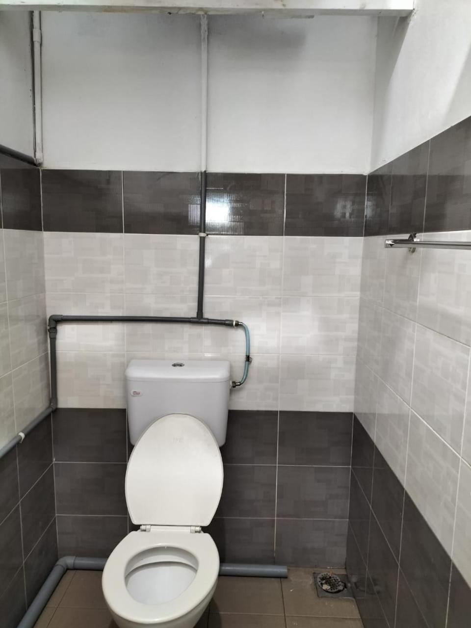 Ulfah Hotel Mersing Extérieur photo